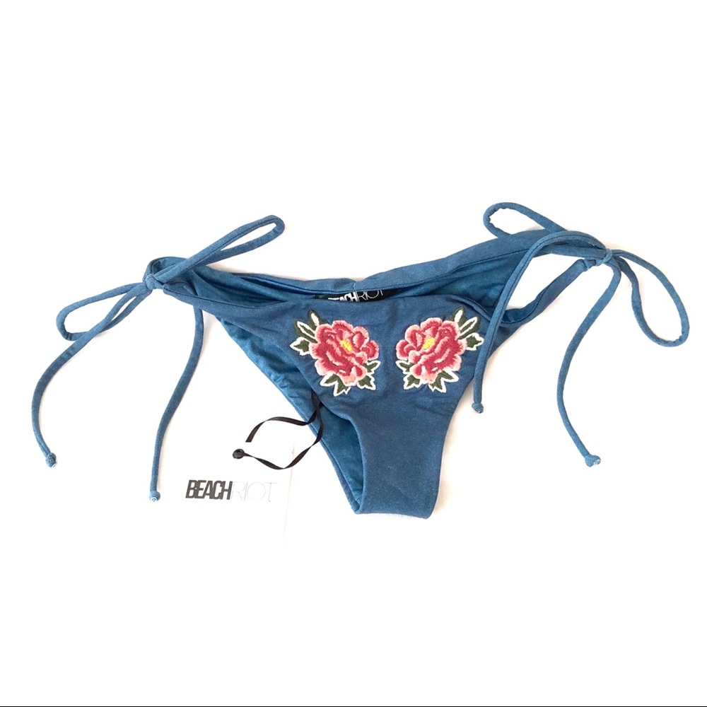 BEACH RIOT / Bikini Bottom / SZ L / NWT